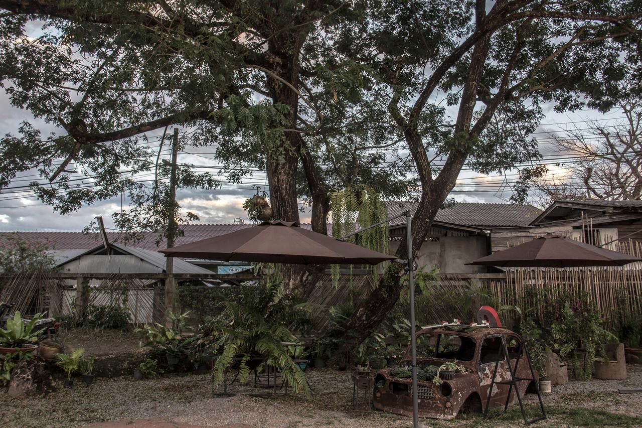 Koonchalearn Backpackers (Adults Only) Hostel Chiang Rai Exterior photo